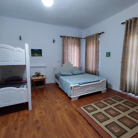 Beach Rooms Himare Exterior photo