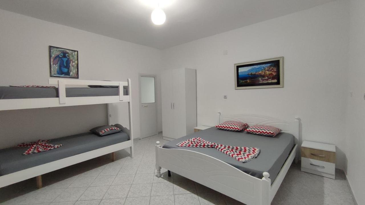 Beach Rooms Himare Exterior photo